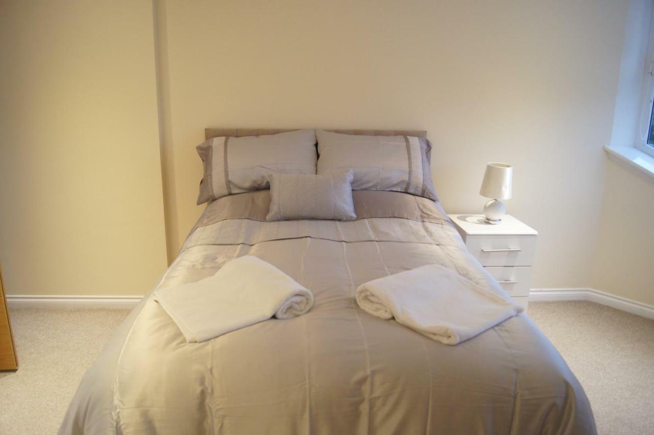 Modern, Cosy Apartment In Bearsden With Private Parking Glasgow Dış mekan fotoğraf